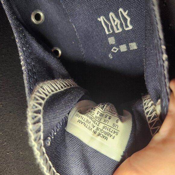 Converse All Star Lowtop – Classic Canvas Sneakers Size 9 - Picture 3 of 5